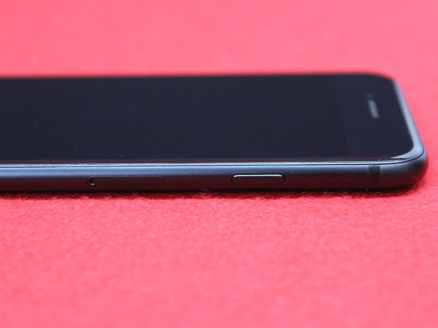 アイフォン7 32GBマットブラックの色です。(販売完了) 18f19adf-62fc 